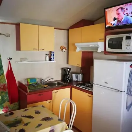 בית נופש Mobile Homes Plage *