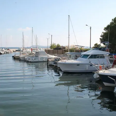 Mobile Homes Plage בית נופש הייר